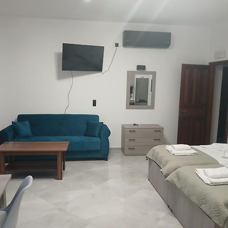 Kastello Appartement Meyísti Buitenkant foto