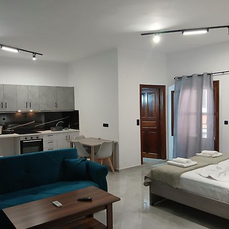 Kastello Appartement Meyísti Buitenkant foto