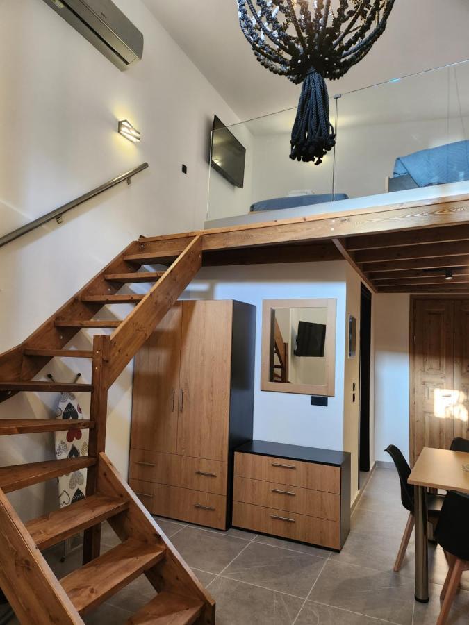 Kastello Appartement Meyísti Buitenkant foto