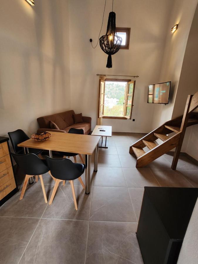 Kastello Appartement Meyísti Buitenkant foto