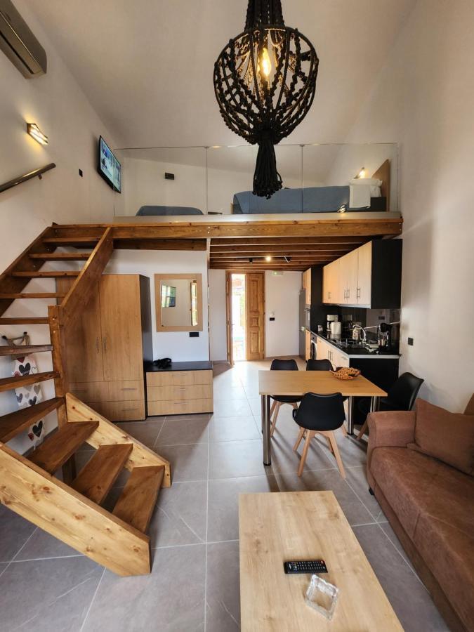 Kastello Appartement Meyísti Buitenkant foto