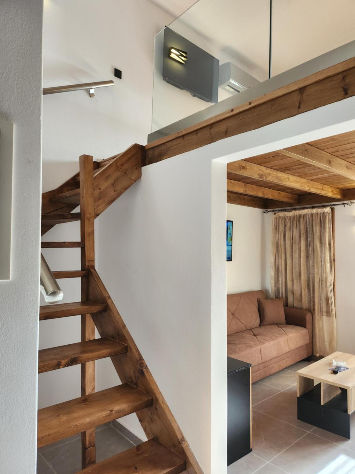 Kastello Appartement Meyísti Buitenkant foto