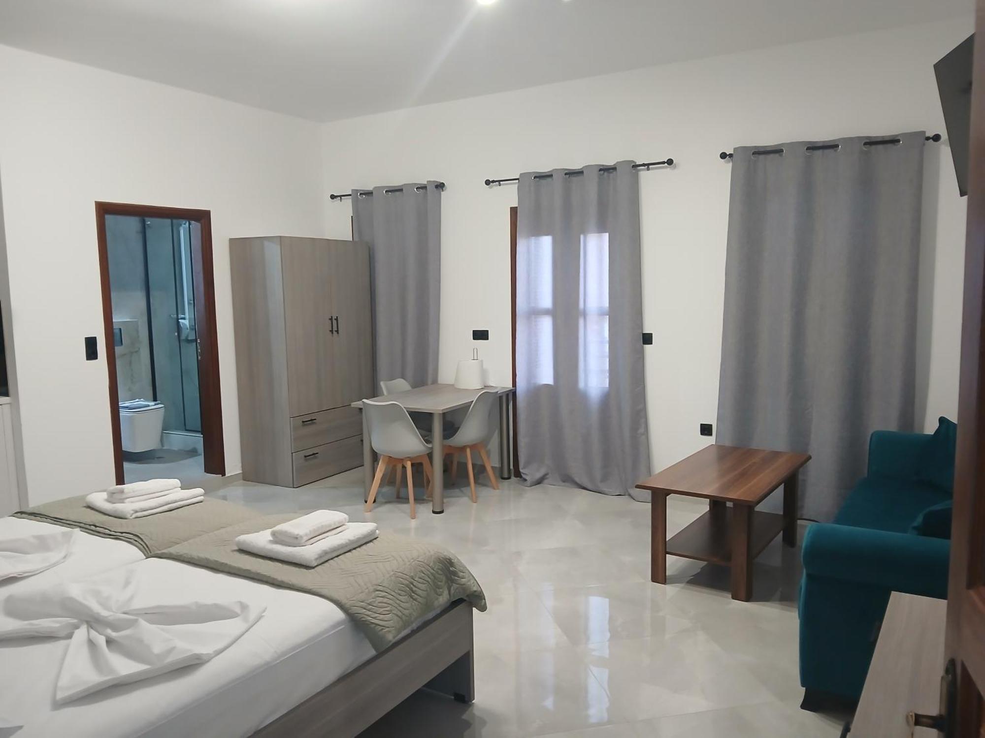 Kastello Appartement Meyísti Buitenkant foto
